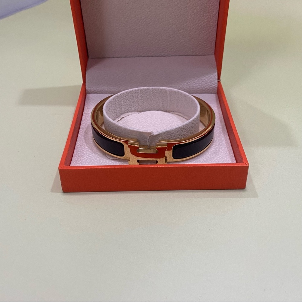 Hermes Elegant Black and Gold Men's Bracelet